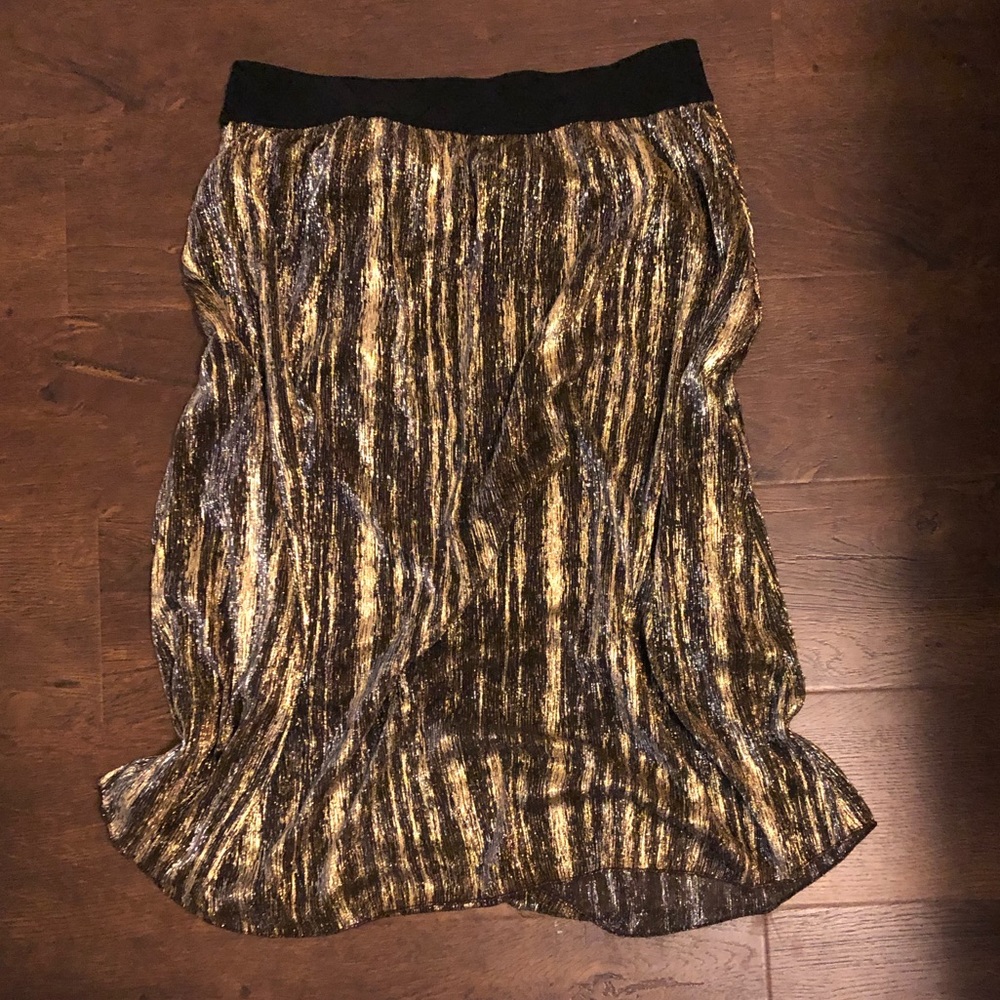 Lularoe Elegant Gold and Black Lola